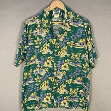 VTG Hilo Hattie Hawaiian Shirt Mens M Floral Scenic Figures Green Rayon USA Made