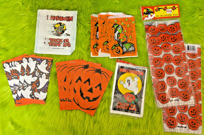 Vintage Halloween Treat Bag Lot Paper Plastic Witch Pumpkin Ghost 100+ bags