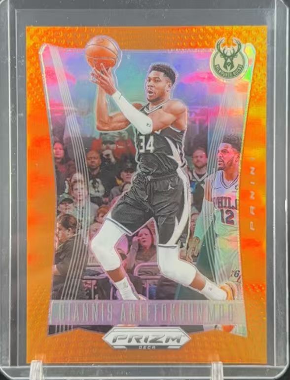 Giannis Antetokounmpo 2023-24 Panini Prizm Deca 28/49 Orange #120