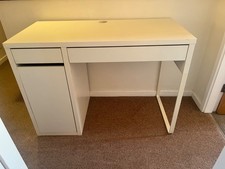IKEA Malm White Desk 140x65cm Compatible with Office, Study, or Bedroom