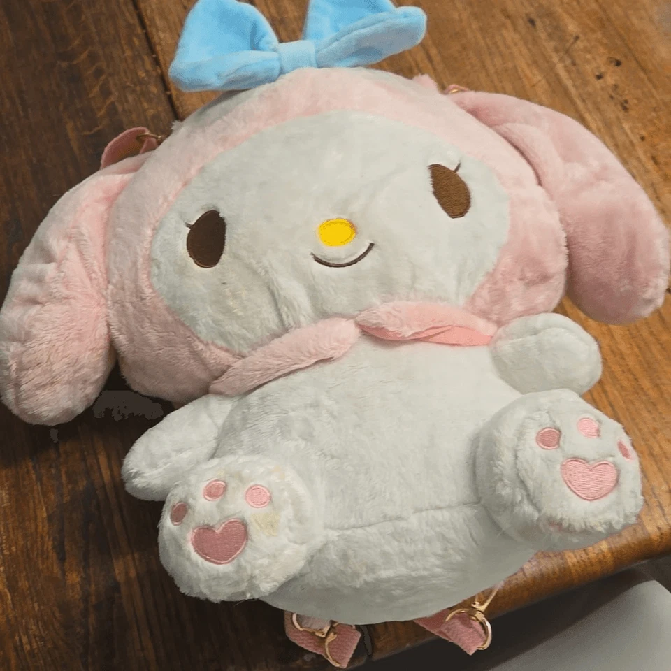 Mochila de pelúcia My Melody by Sanrio - Imagem 4 de 4