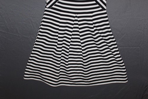 Womens Dress OLSENBOYE Black and White Stripes, Design Flare/Pleats Size 5 - Picture 2 of 5