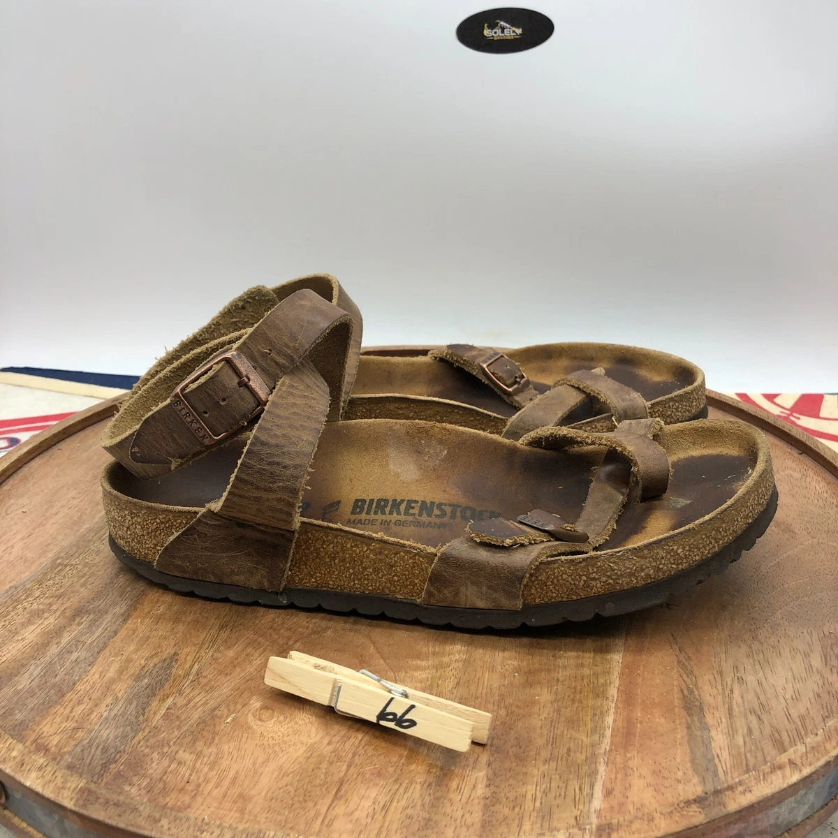 birkenstock yara tobacco Arizona Oiled Leather Leather Sandals Birkenstock Birkenstock Yara At Free People The oily finish of BIRKENSTOCK natural leather products results in color variation birkenstock yara tobacco Birkenstock Yara