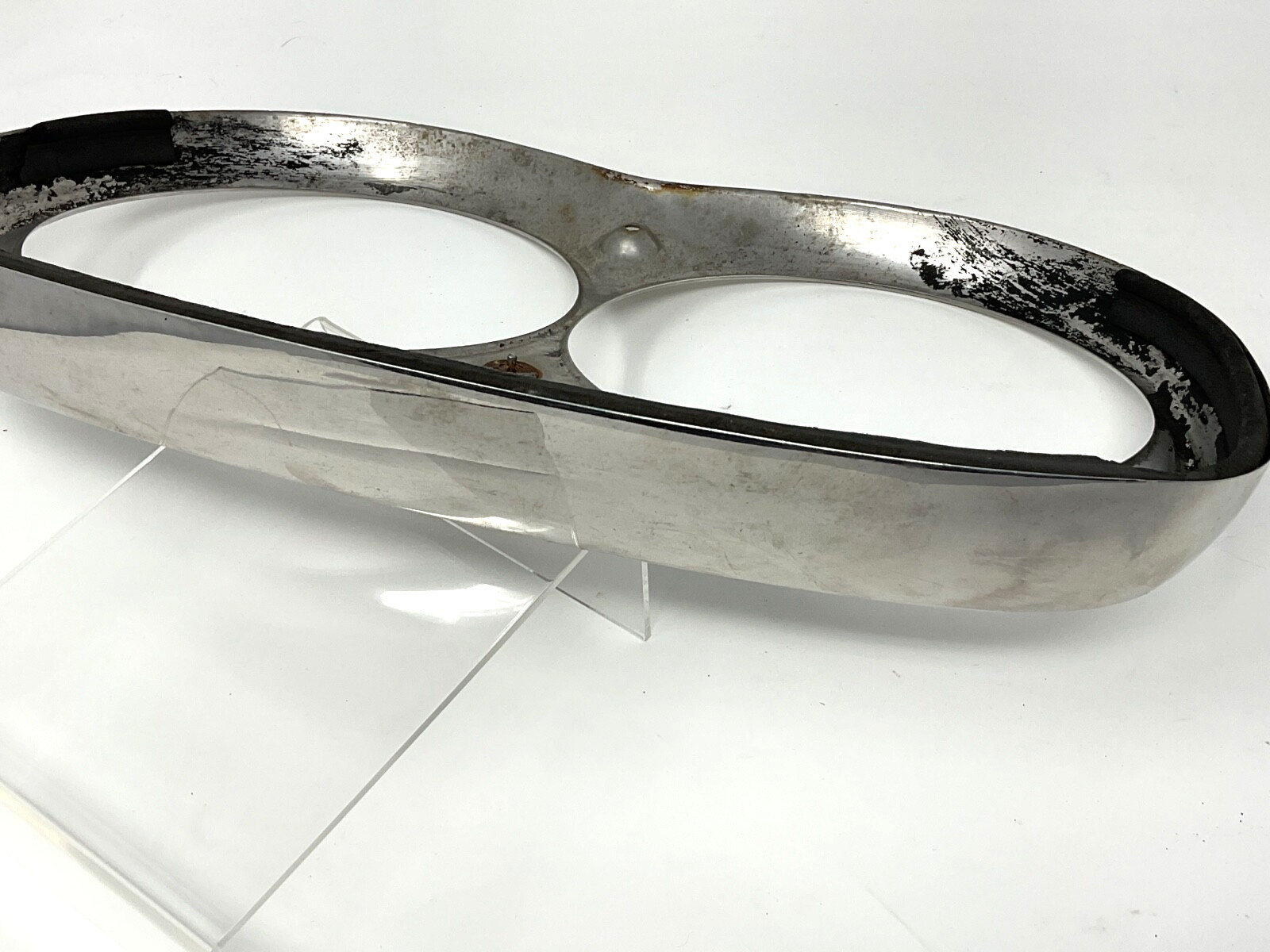 (C) Set of 2 Rolls Royce Silver Shadow Headlight Surround Trim