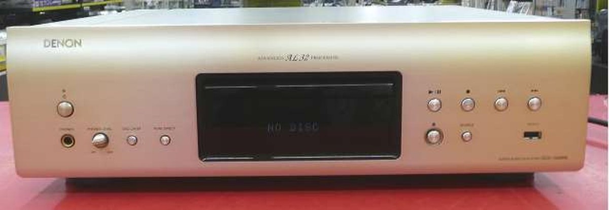 Denon DCD-1500RE SACD Player Silver Good Condition Used w/Remote 