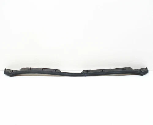 NUOVA PROTEZIONE BORDO ANTERIORE COFANO MOTORE AUDI A3 8V 8V0823126B ORIGINALE - Foto 1 di 13