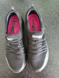 skechers burst very daring