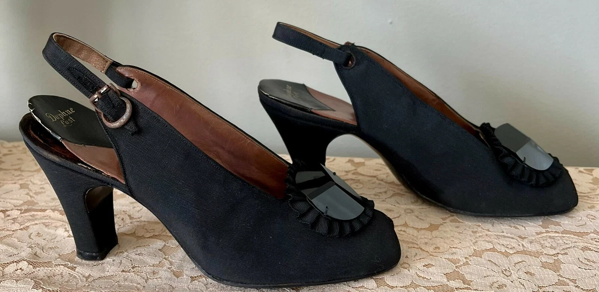 VINTAGE 1940 s NEWTON ELKIN BONWIT TELLER BLACK PEEP TOE PUMPS