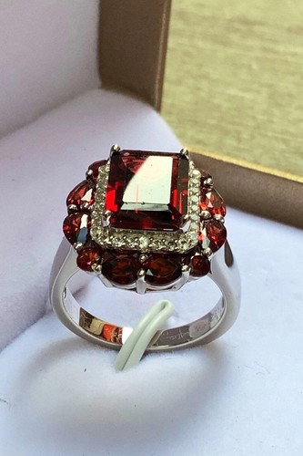 Lovely 3.20Ct Emerald Cut Natural Garnet and Diamond Wedding Ring 14K White Gold