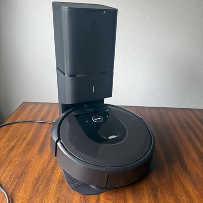 iRobot Roomba i7 Robot Vacuum Cleaner with Docking Station Tested Working RVB-Y2
