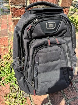 OGIO Renegade RSS Laptop Backpack, Black /Gray Pindot