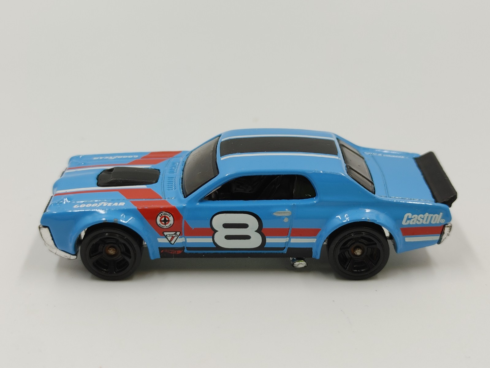 4 Mercury Cougar Die Cast Lot 1:64 Scale Hot Wheels '68 Cougar '69 Eliminator thumbnail 5