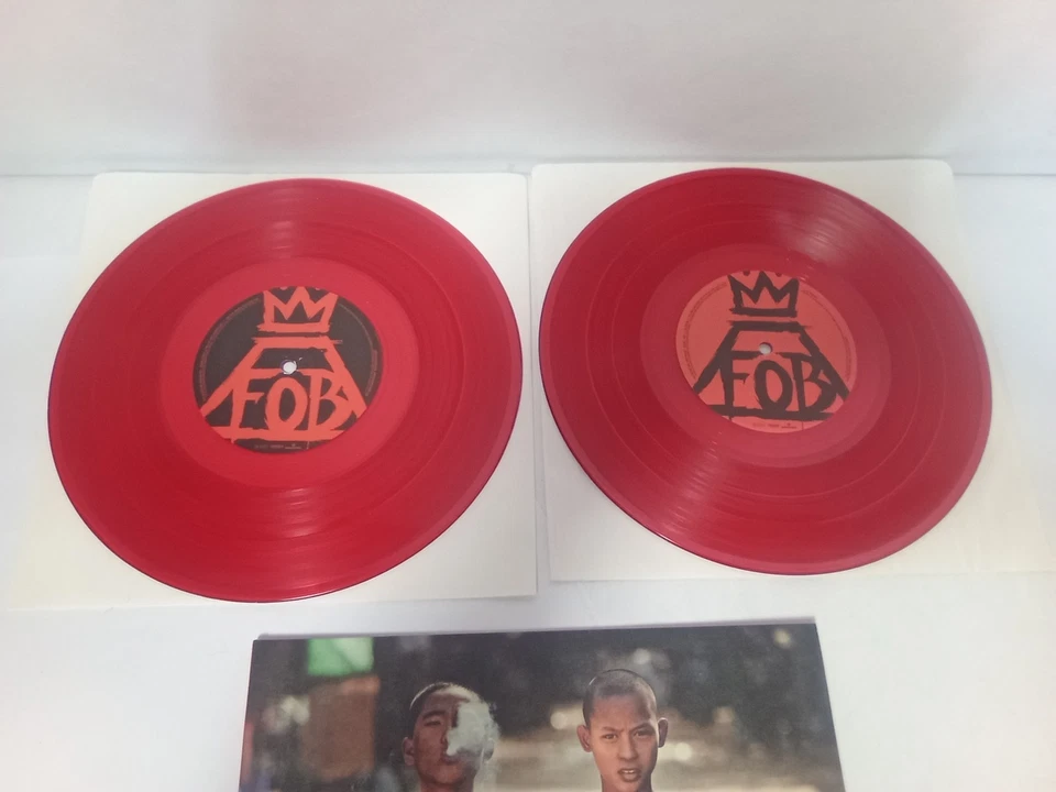 Fall Out Boy Save Rock And Roll 2013 Island JK02 2LP 10" Red Vinyl Insert VG+ NM - Image 2 of 4
