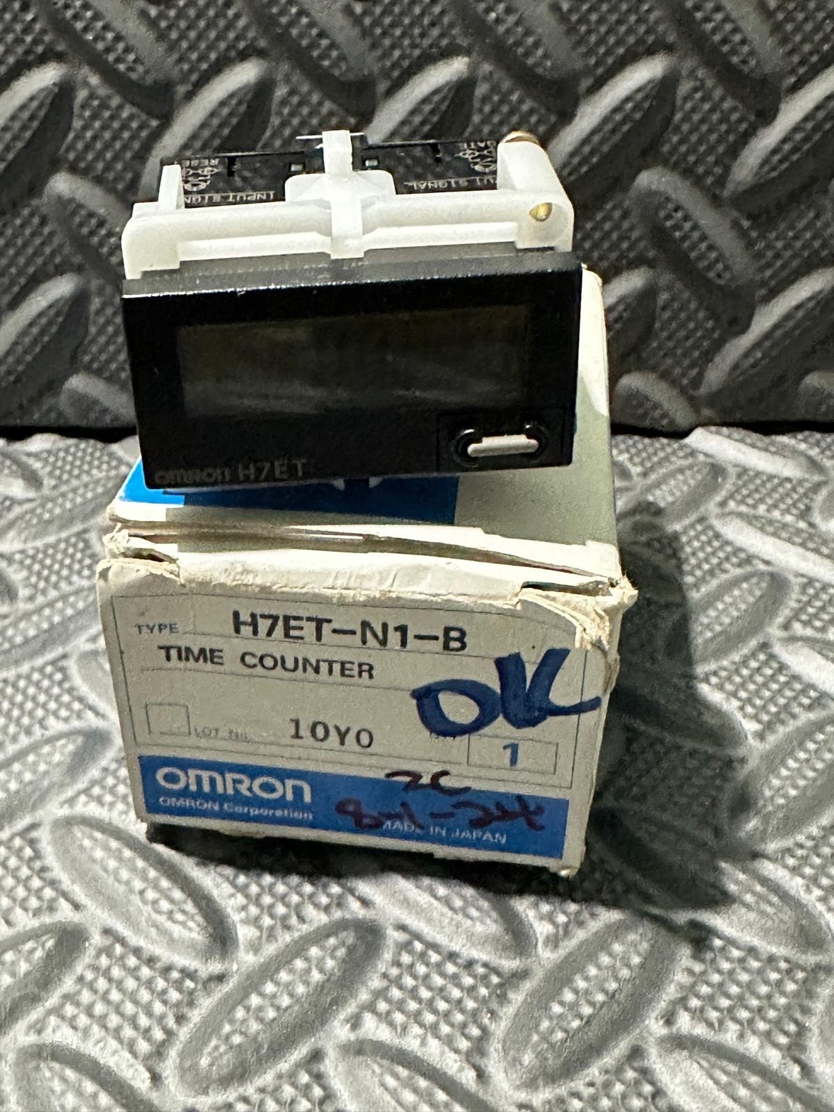 Omron H7ET-N1-B Time Counter Digital Hour Meter AC/DC 12–24V Panel Mount Japan