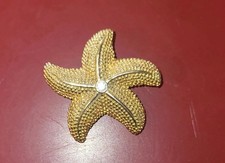 vintage gold-tone textured starfish brooch rhinestone accent pin