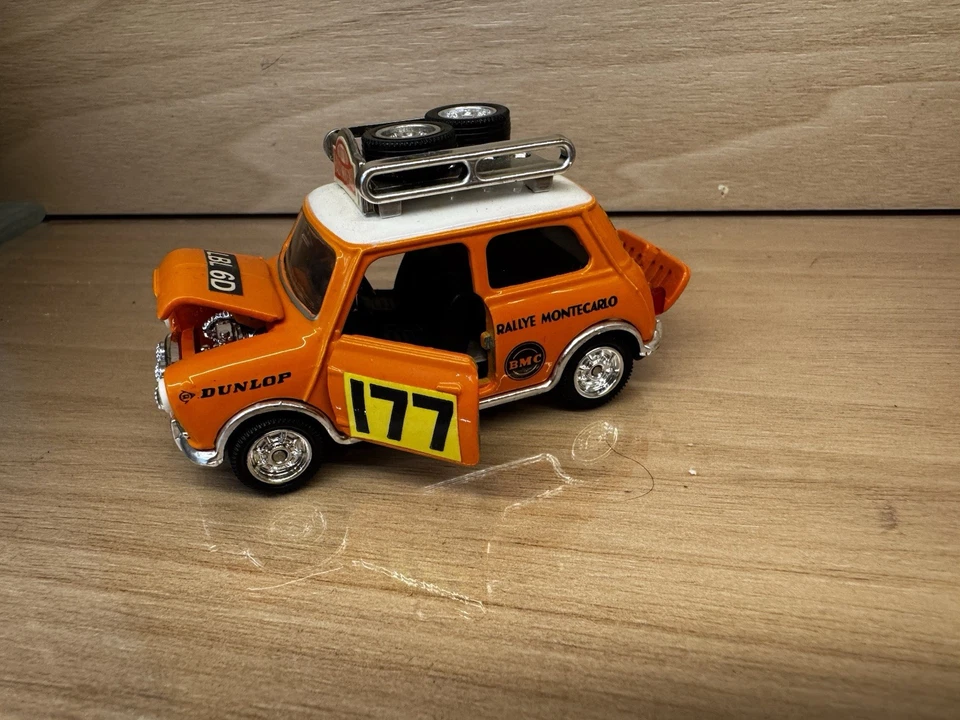 Tomica Dandy Tomy Mini Cooper Rally Monte Carlo 1/43 - Image 3 of 4