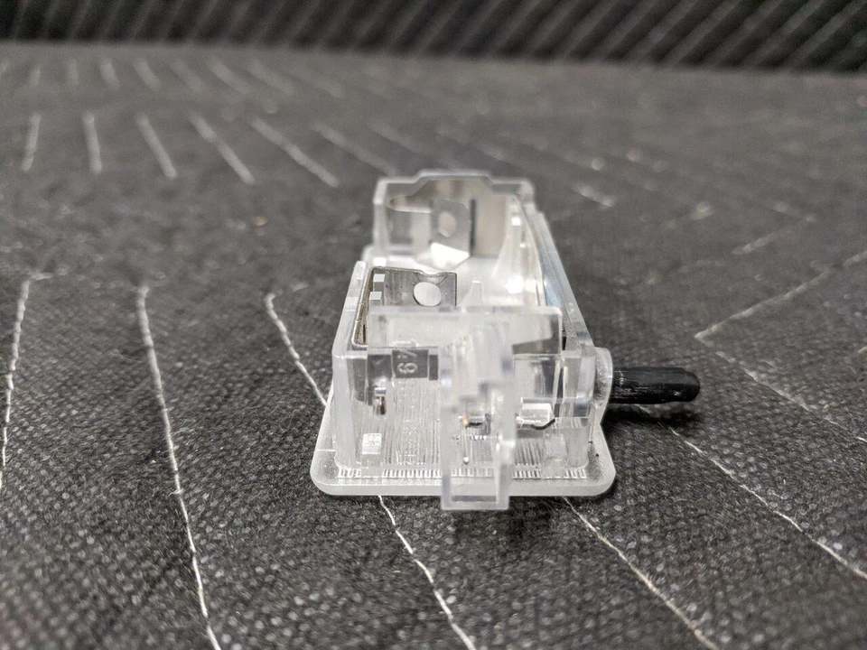 Лампа подсветки салона перчаточного ящика BMW E46 3-Series 63318364920 - Изображение 4 из 4