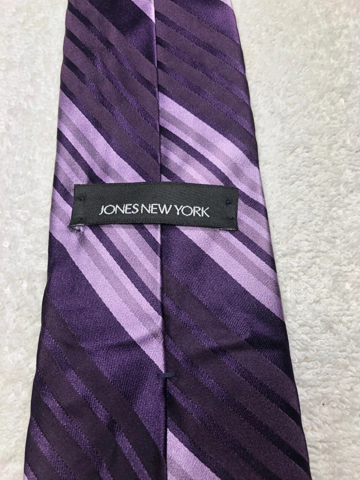 CORBATA HOMBRE JONES NEW YORK RAYAS MORADAS 3,75 X 61  Foto 4 de 4