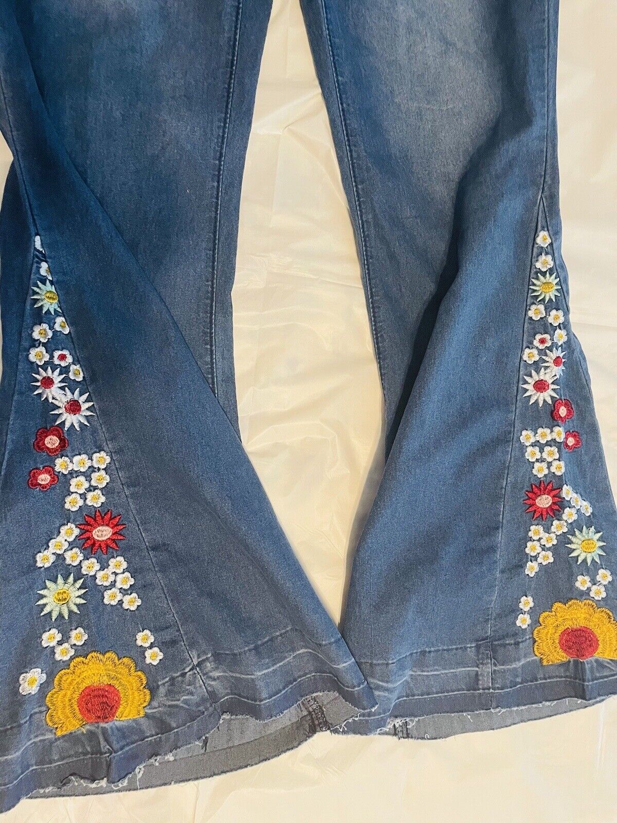 Vintage Bell bottom Embroidered Jeans XL High Wai… - image 3