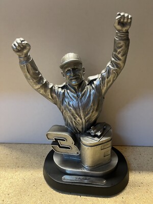 DALE EARNHARDT LIMITED EDITION STATUE ''FINALLY'' DEF05056 0305/7333 NASCAR 9'' C40