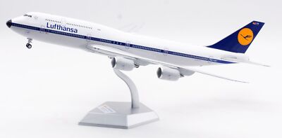 SQ Wings 1:200 Lufthansa Airlines Boeing 747-8 Diecast Aircraft