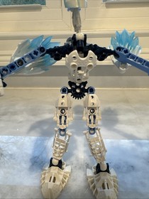 LEGO BIONICLE | Strakk |Set #8982 | 100% Complete w/ Thornax Fruit