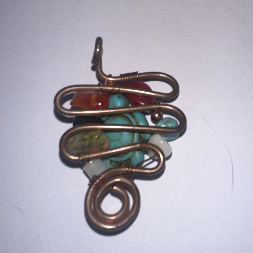 Joyería colgante tortuga alambre cobre cobre hecho a mano étnica turquesa  Foto 3 de 4