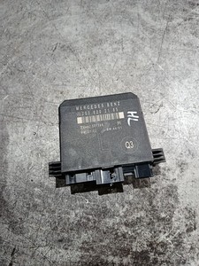 Mercedes-Benz C-Klasse W203 Türsteuergerät Steuergerät hinten links 2038202185