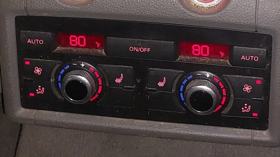 AUDI Q7 2010-2012 (4L) CALEFACCIÓN TRASERA AIRE ACONDICIONADO PANEL DE CONTROL DE TEMPERATURA con ASIENTO TÉRMICO Foto 2 de 4