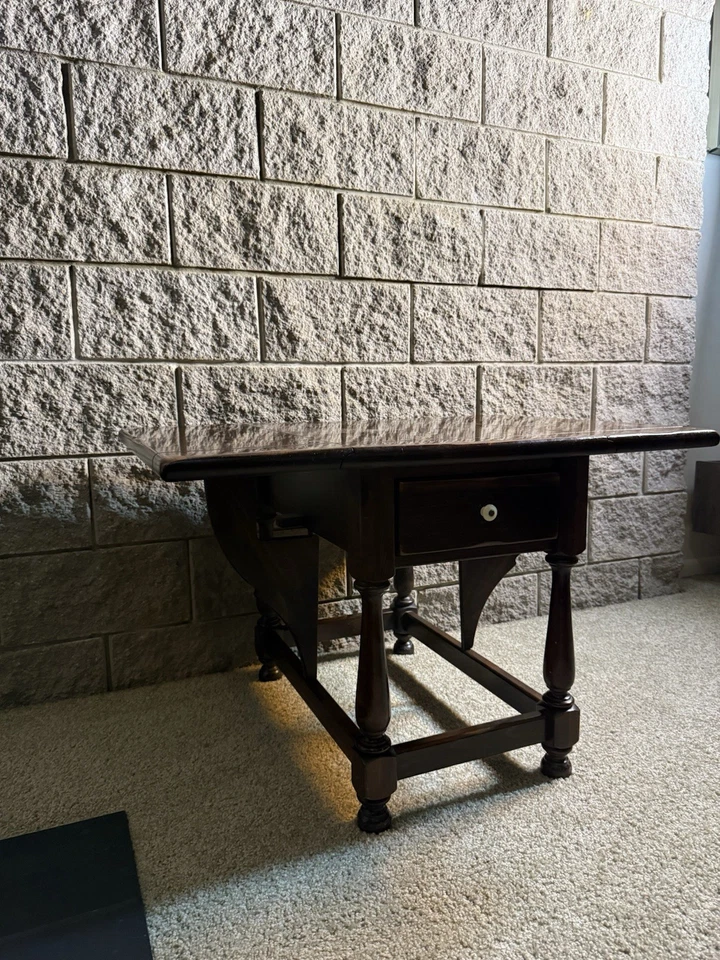 "Mesa auxiliar Ethan Allen de pino envejecido antigua taberna rústica americana hoja caída 37x27""" Foto 4 de 4