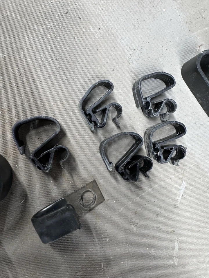 Arnés de cableado Ford Galaxie 1961-1968 compartimento del motor clips de capucha merodeador Foto 3 de 4