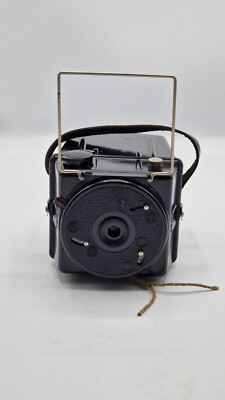 Strahm & Co Rigi-Box 6x6 120 Film Bakelite Camera - RARE