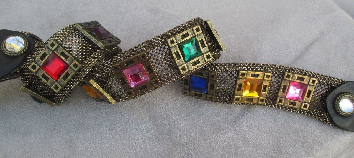 STUNNING VINTAGE SAND CASTLE USA JEWELED BRASS METAL MESH