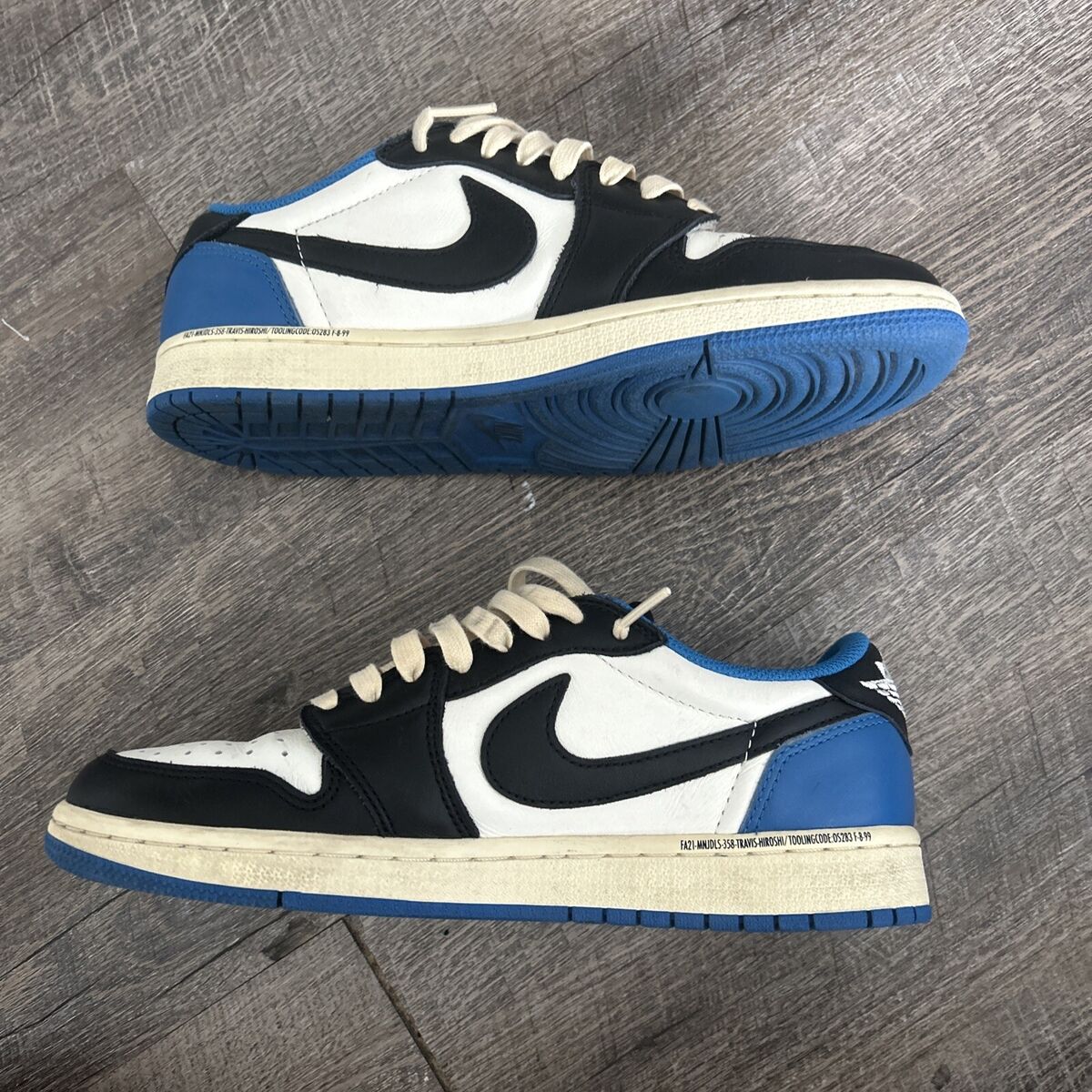 Travis Scott x Fragment Jordan 1 Low Size 7.5 (Barely Used Travis Scott x Fragment Jordan 1 Low Size 7.5 (Barely Used