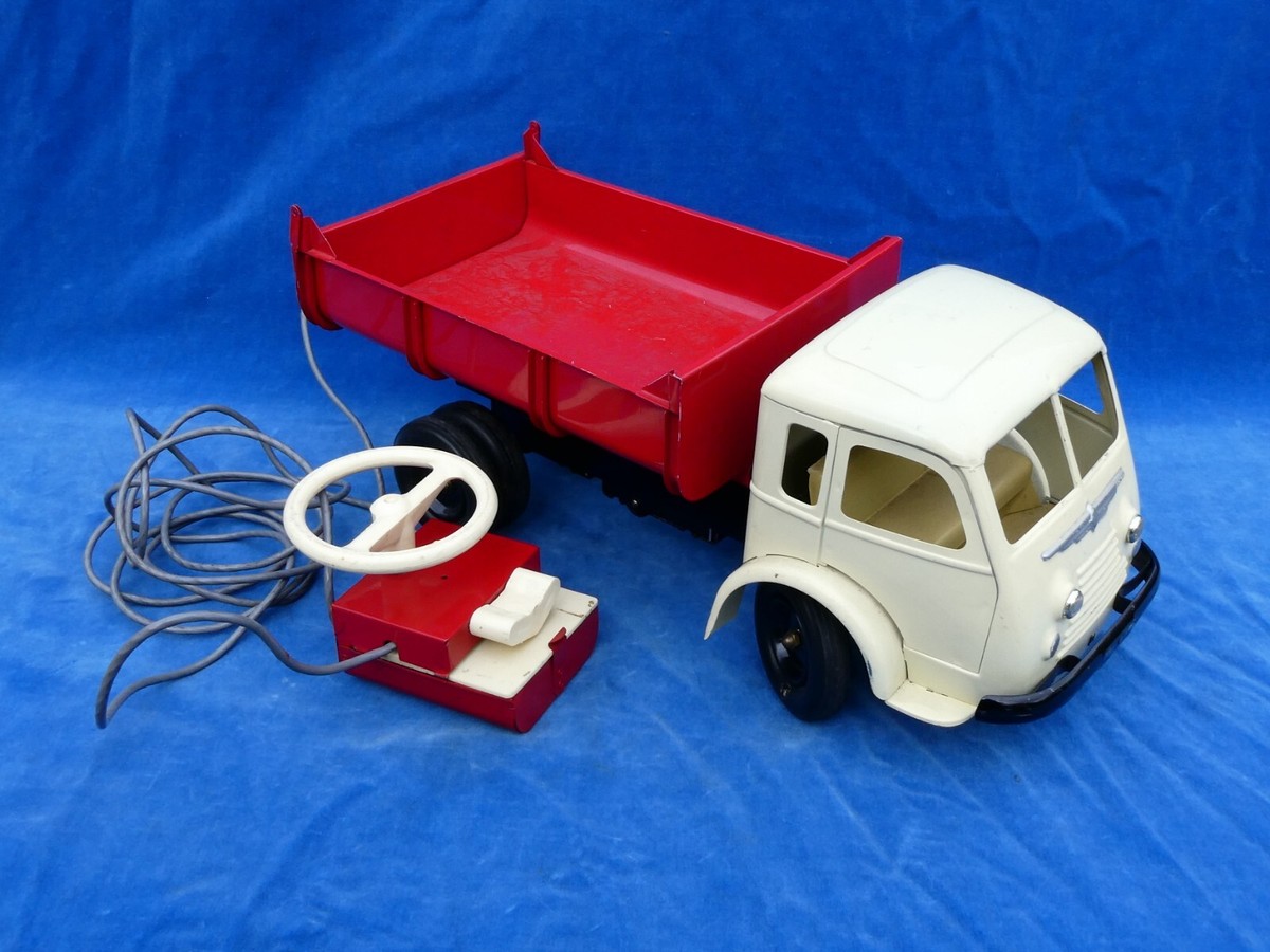 RARE ! CIJ MICRO - RENAULT R4140 N° M4 - CAMION BENNE Dump truck - A