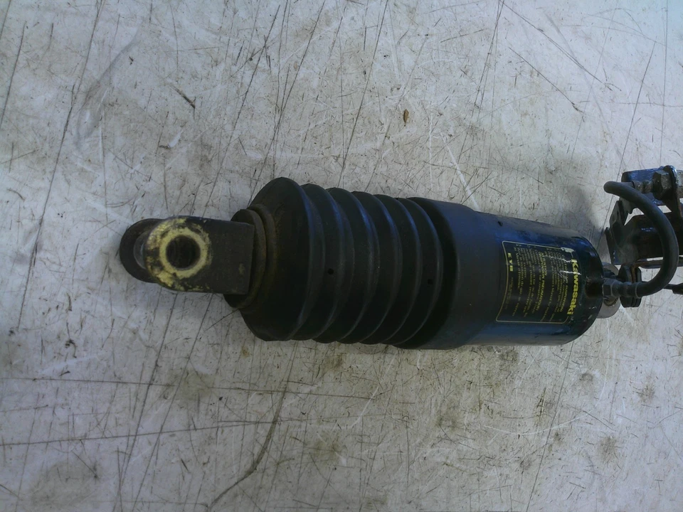 Suspensión de amortiguador trasero Kawasaki Ninja 600 ZX600A 1985-1989 Foto 2 de 4