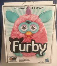 FURBY BOOM ROSA Y VERDE AZULADO ALGODÓN CARAMELO FURBY CON CAJA HASBRO 2012 Nuevo En Caja