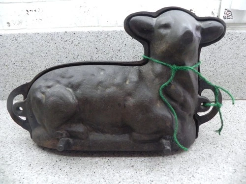 Vintage Cast Iron Lamb Cake Mold Heavy ?  14"×9"