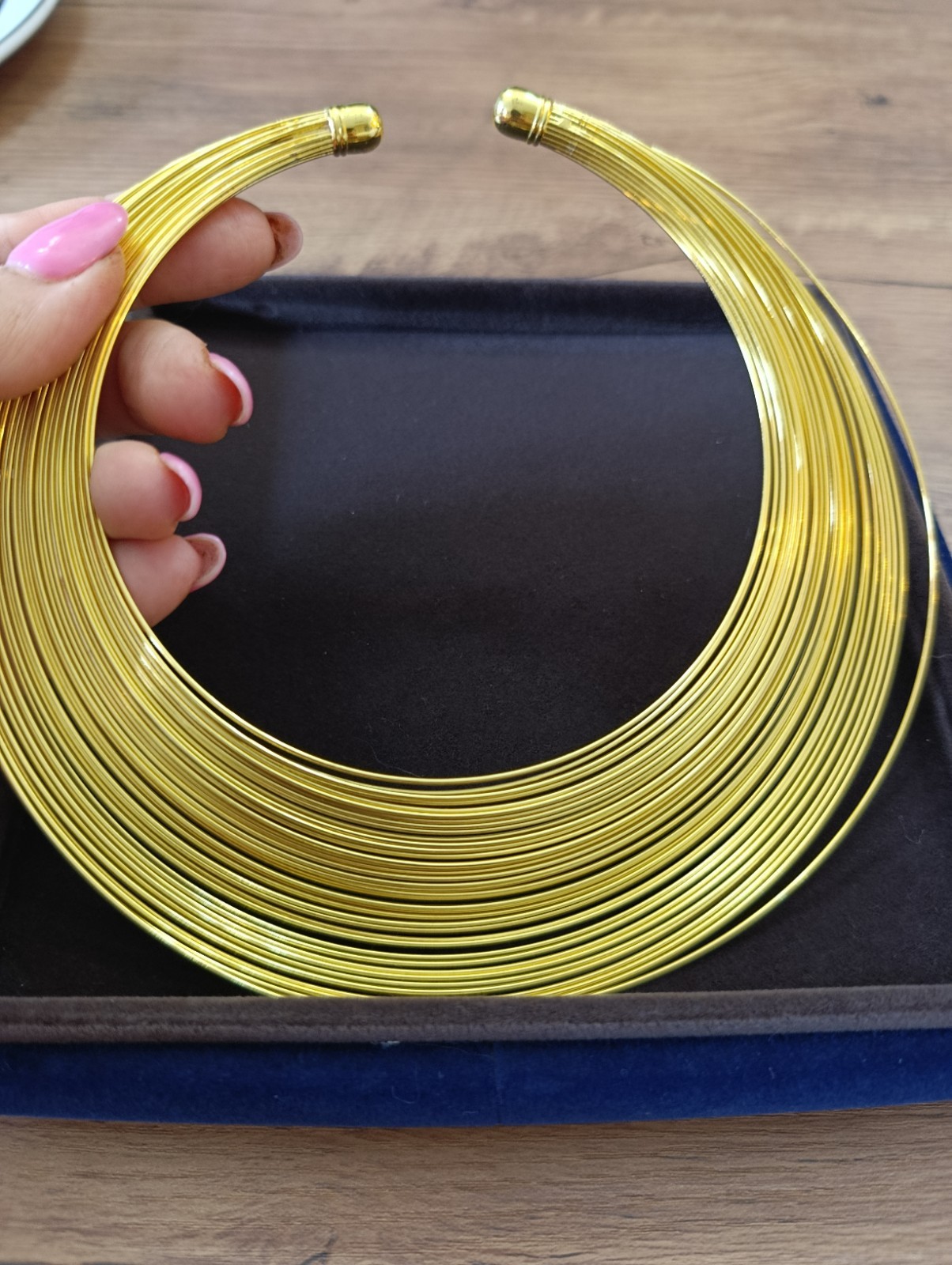 Collier Necklace Multiple Strings Hardback Golden - image 8