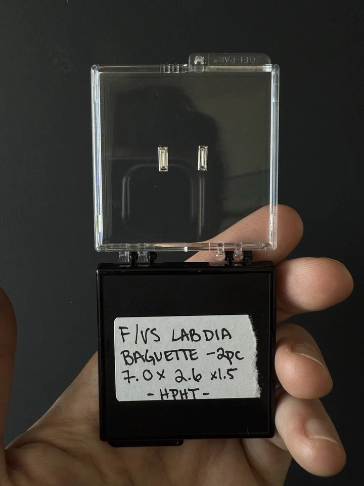 Piedras laterales baguette alargadas de 0,60 quilates diamantes cultivados en laboratorio color F VS claridad Foto 3 de 4