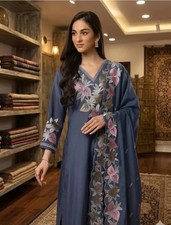 Women New Stylish Designer Embroidered Kurta With Pant Designer Dupatta Set.size