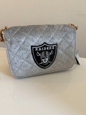 NWT Las Vegas Raiders Cuce Velvet Team Color HandBag Purse w/gold chain strap