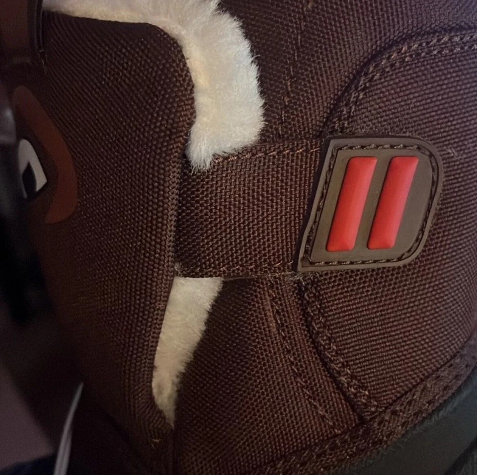 Cat & Jack Niño Huxley Oso Marrón Forrado de Piel Sintética Botas Resistentes al Agua ¡NUEVAS! Foto 3 de 4