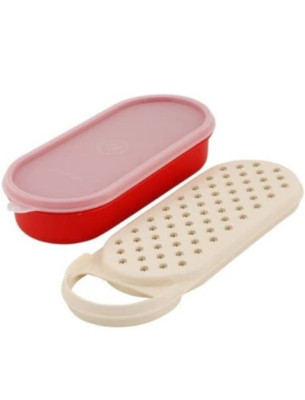 Tupperware Handy Graters with Seal Grat and Store