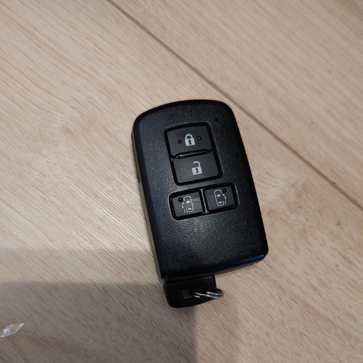 For Toyota Sienta Voxy Noah Smart key OEM 2016-2022 Japan Specs