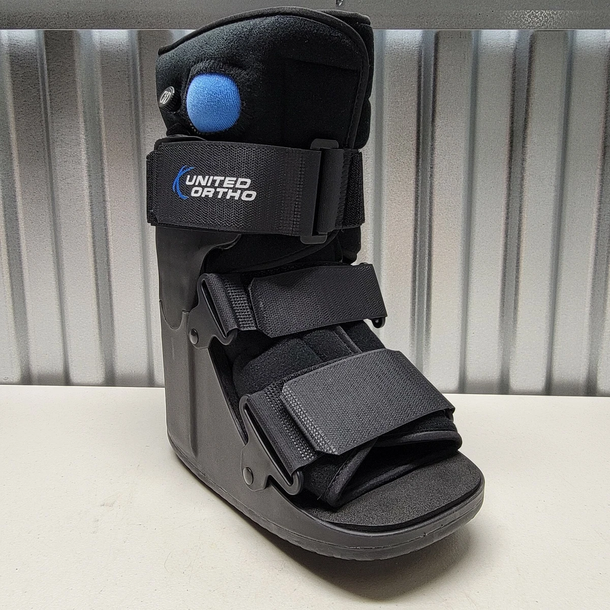 United Ortho Short Air Cam Walker Fracture Boot Fits Left or Right