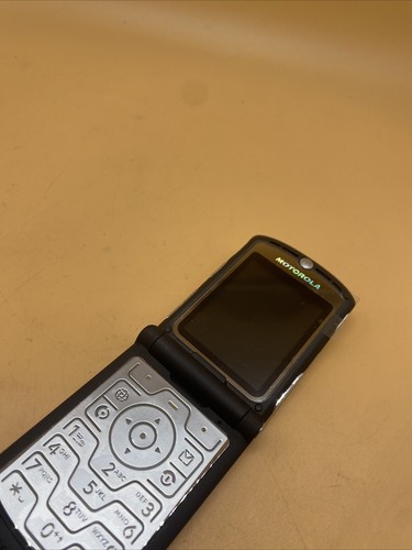 Motorola RAZR V3 argento - Foto 10 di 12