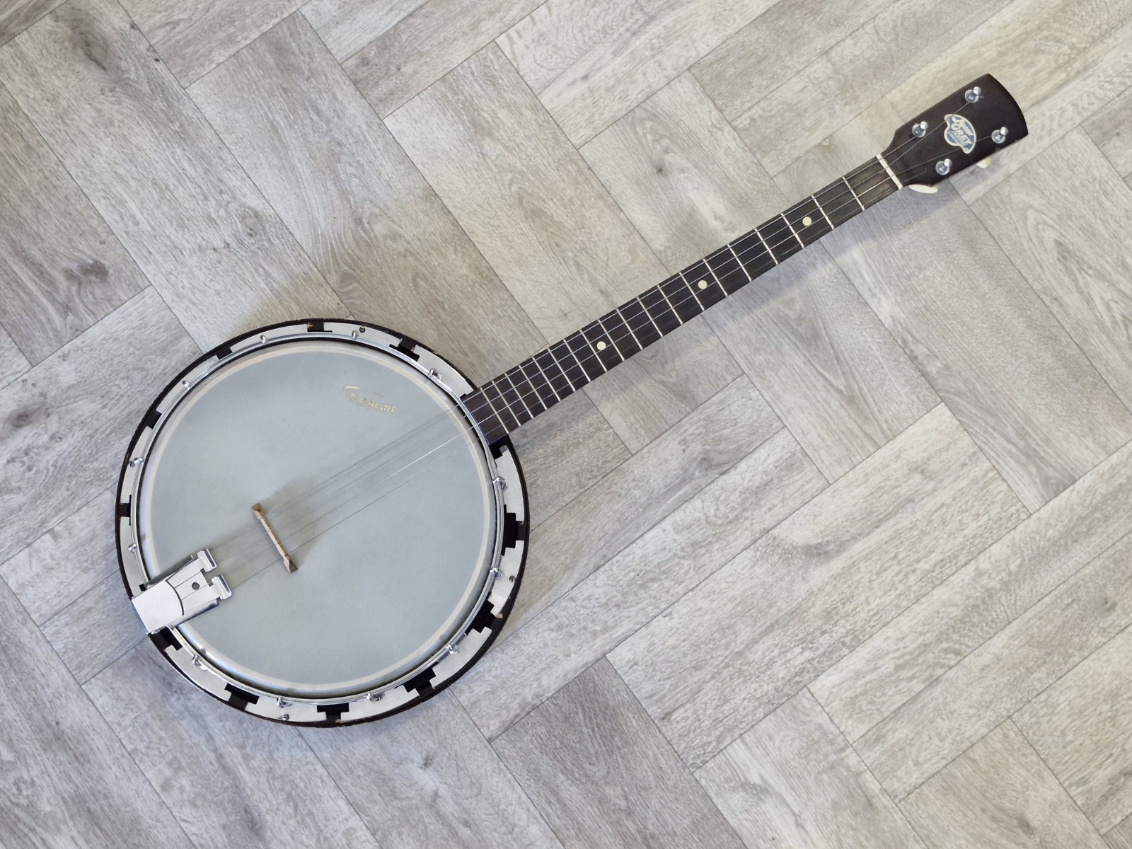 John Grey & Sons London Post-War 4 String Tenor Banjo With White Hard Case.