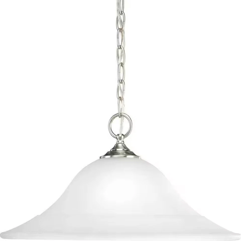 Colgante Trinity de 1 luz de níquel cepillado con vidrio grabado Foto 2 de 4