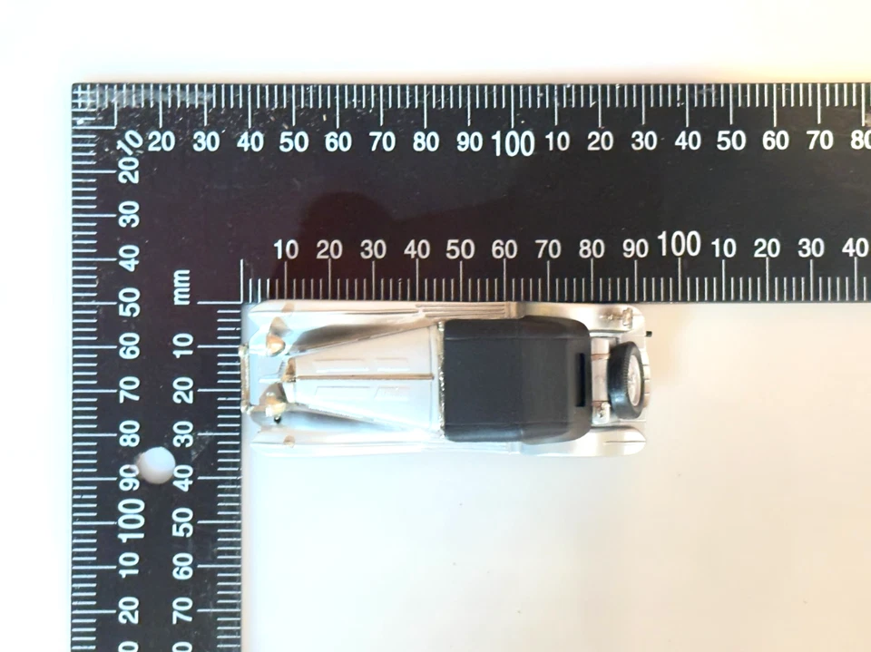 LANSDOWNE MODELS LDM. 63 1938 AC 16/80 SPORTS COMPETITION ROADSTER SILVER 1:43 - Image 2 of 4